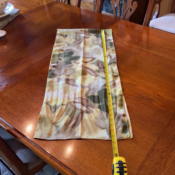 Scarf - Picture 2 of 4